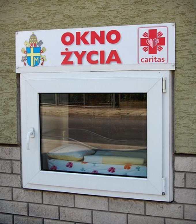 Okno życia w Krakowie